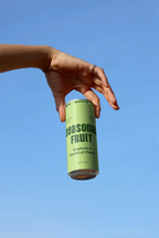 Design Studies: Slim Can Mockup CF31 – Floating, One Hand