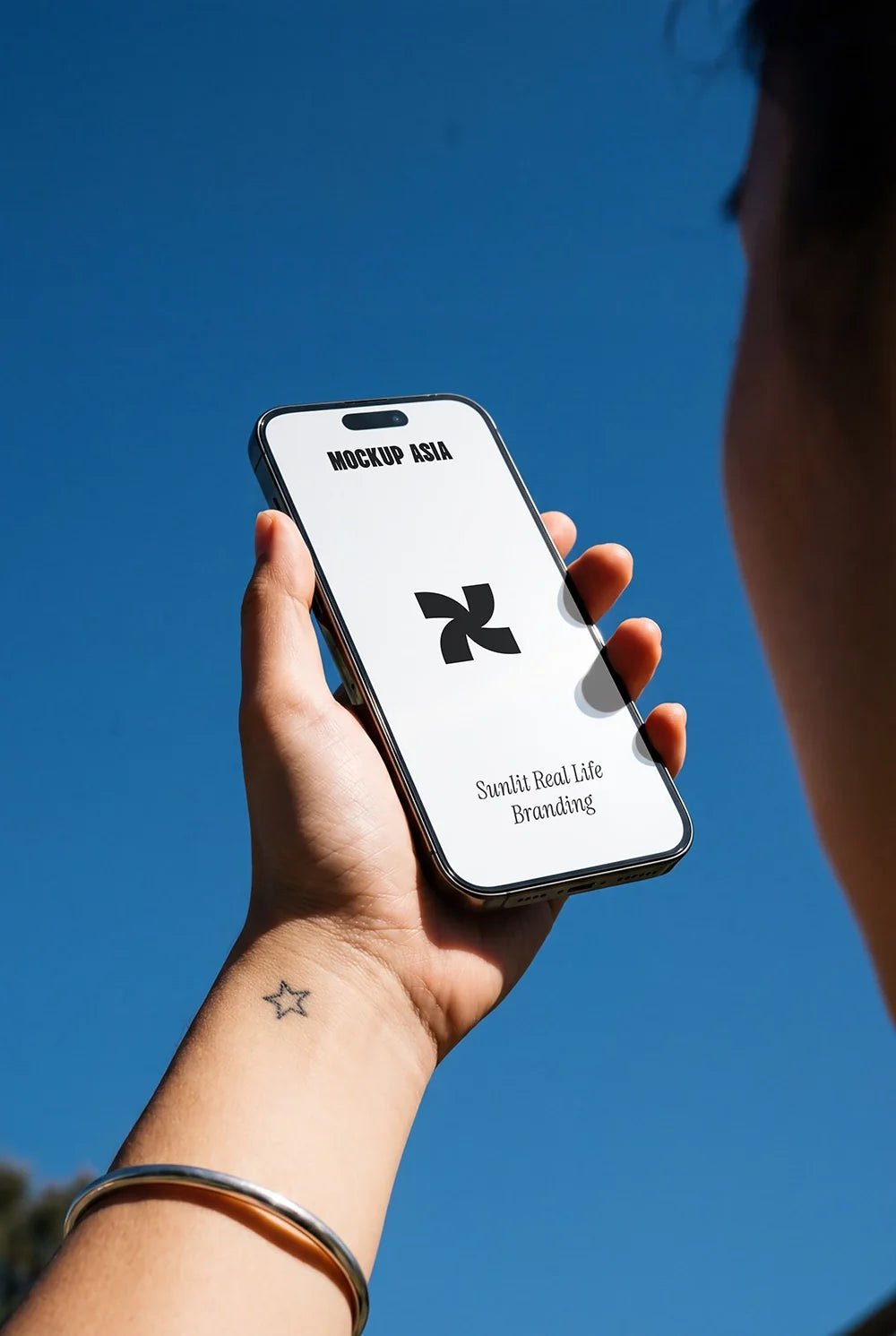 Design Studies: Iphone Mockup - - Image 2