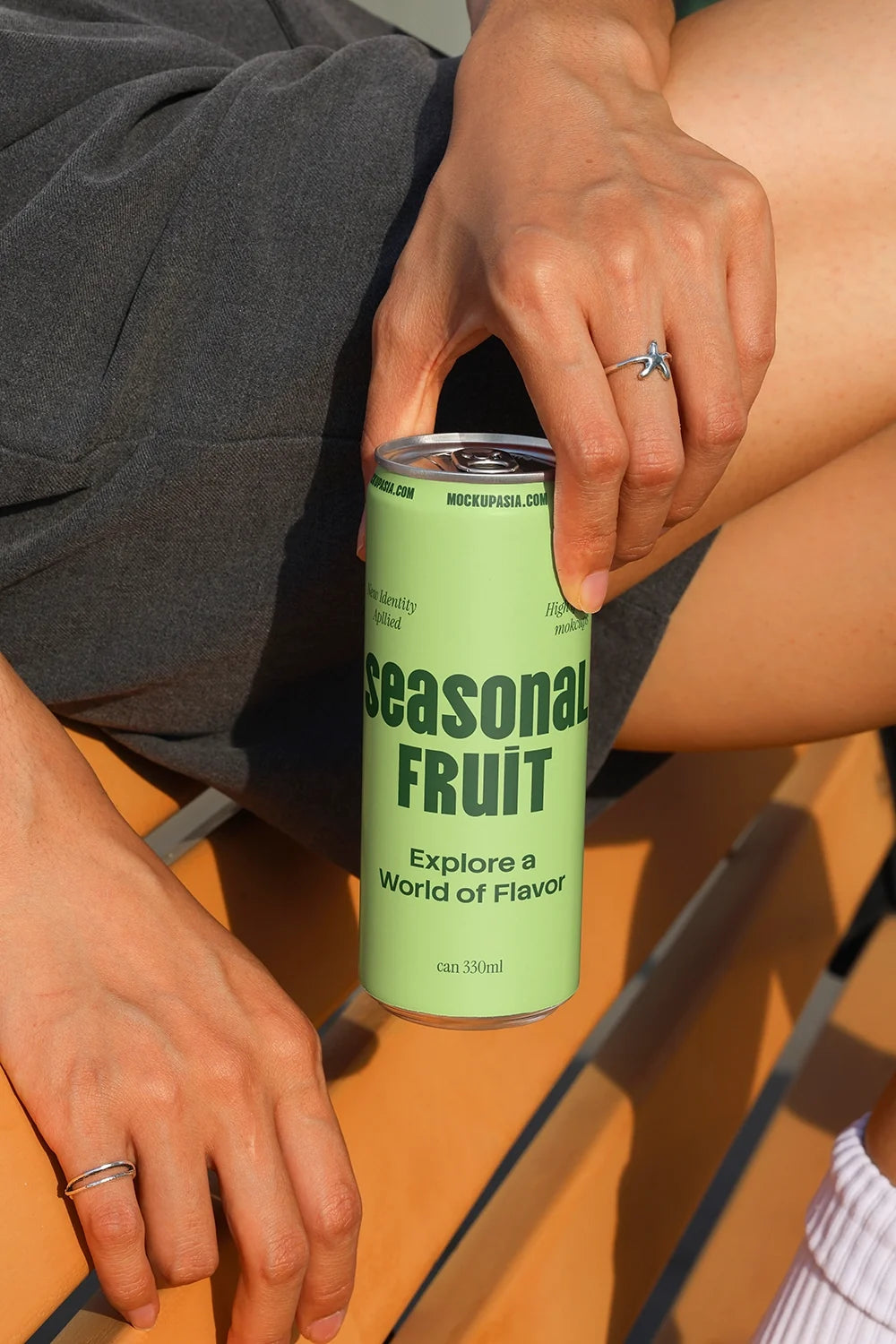 Design Studies: Slim Can Mockup CF33 – Close-Up, Outdoor