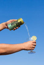 Design Studies: Sleek Can & Soda Can Mockup SUM03 – Pouring Action - Image 3