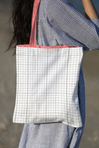 Design Studies: Tote Bag mockup (TB05) - Image 3