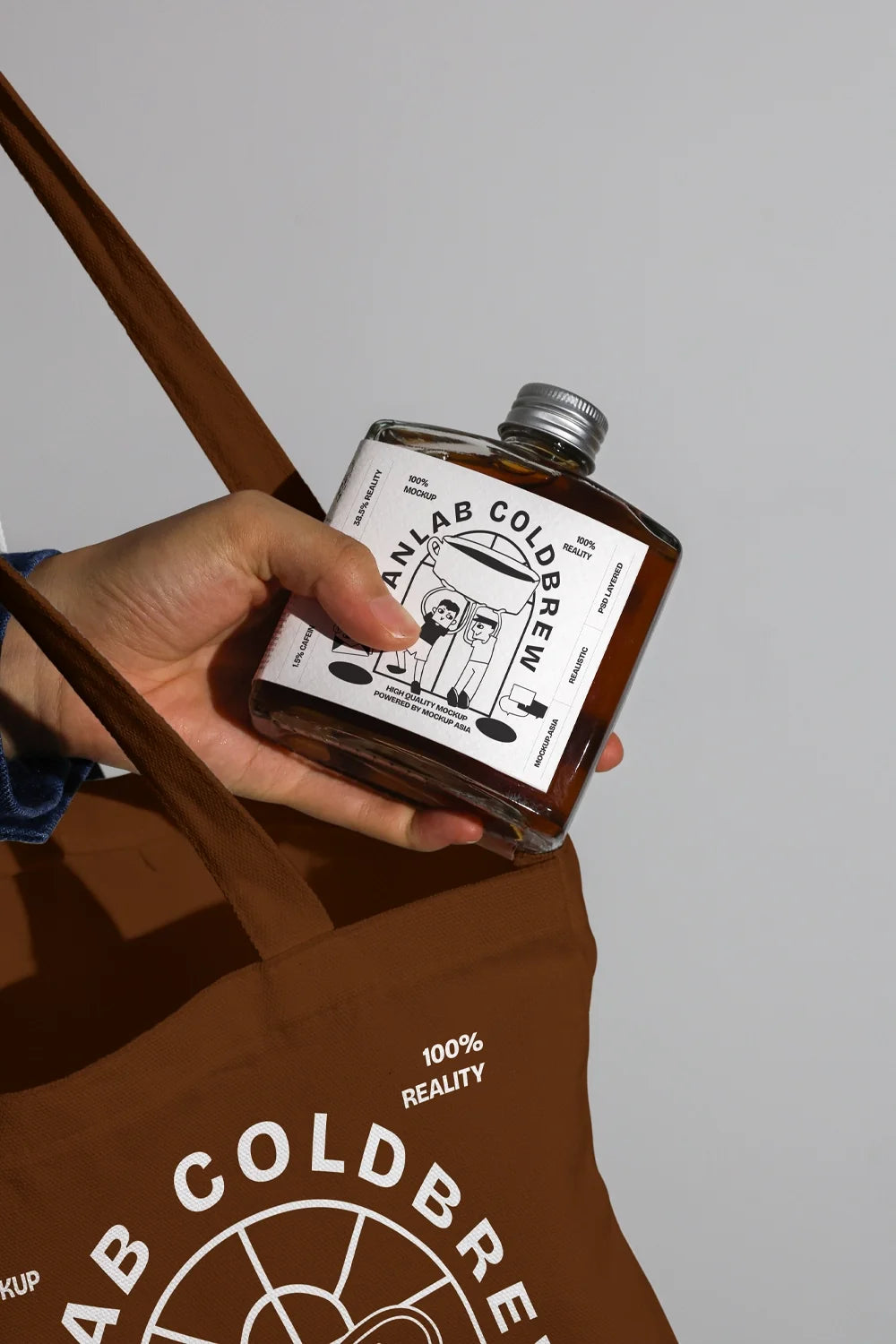 Design Studies: Cold Brew bottle label mockup 09