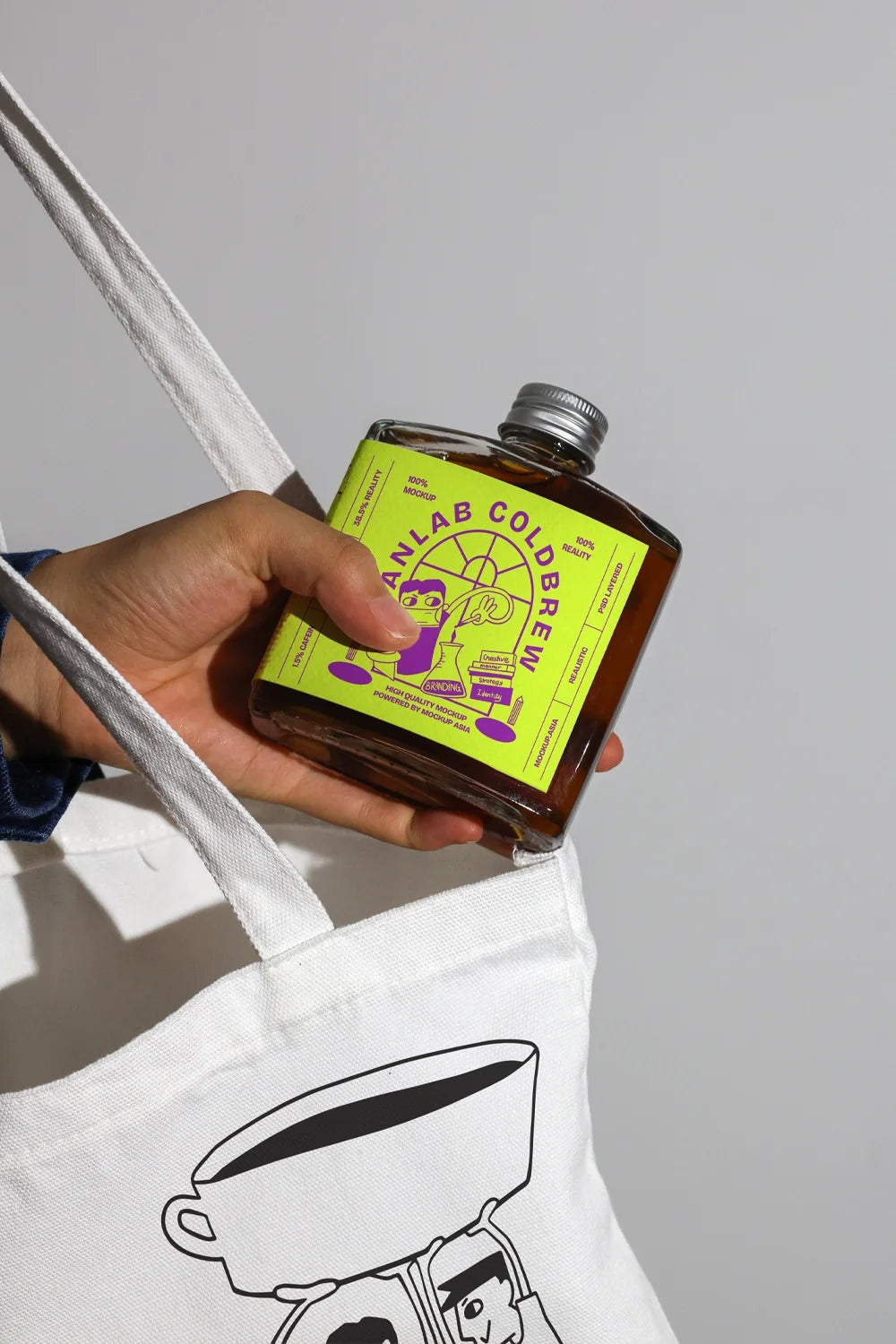 Design Studies: Cold Brew bottle label mockup 09 - Image 3