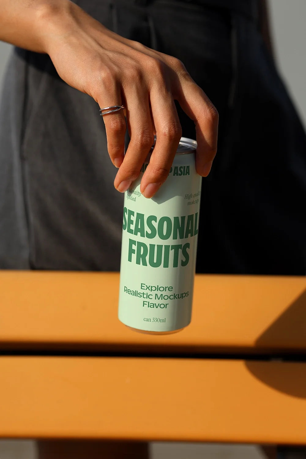 Design Studies: Slim Can Mockup CF21 – Single Can, Outdoor