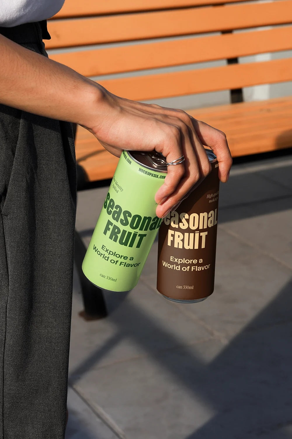 Design Studies: Slim Can Mockup CF23 – Street Scene, 2 Cans